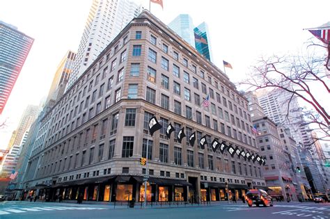 saks nyc 5th